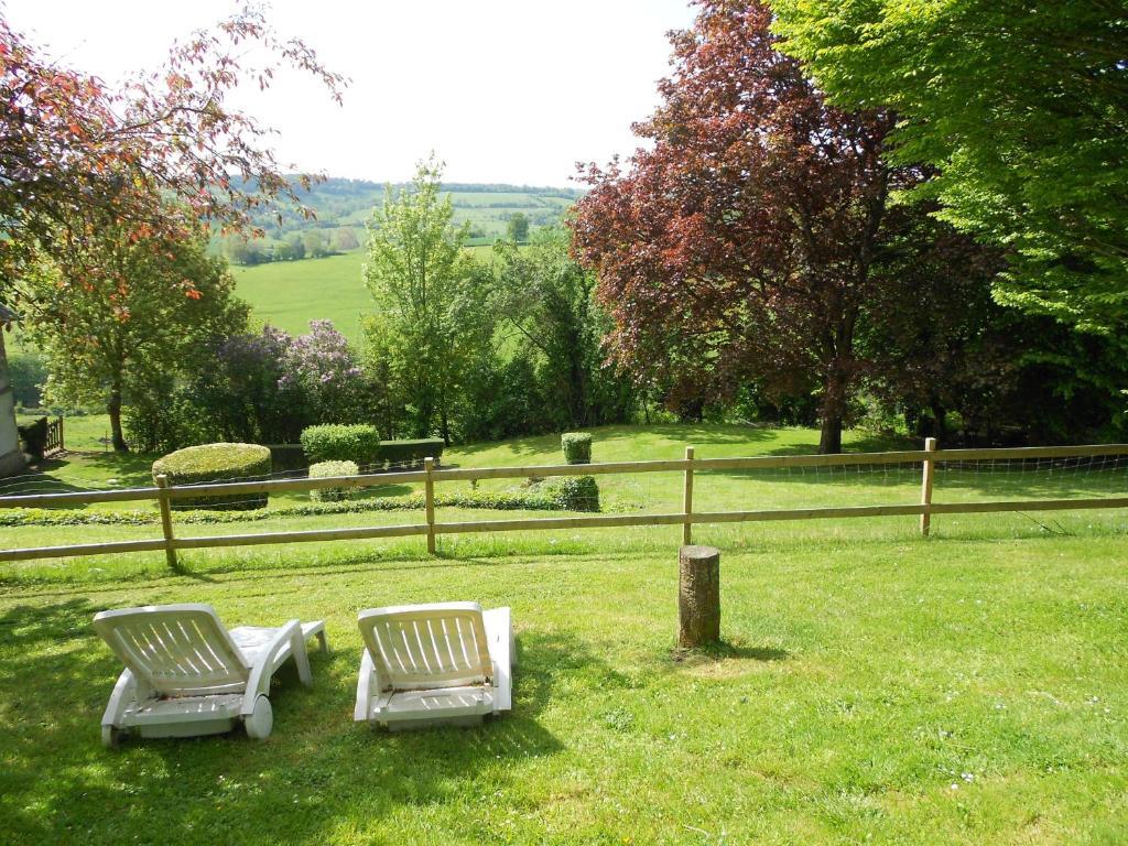 Gite "Le Refuge" Dans Un Domaine De 7Ha Au Calme Vimoutiers Exterior foto